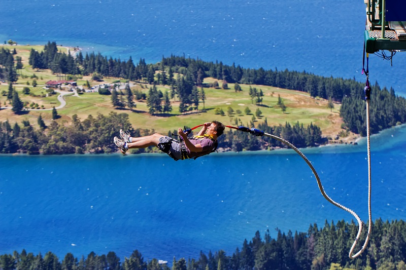 bungee jumping extreme sport