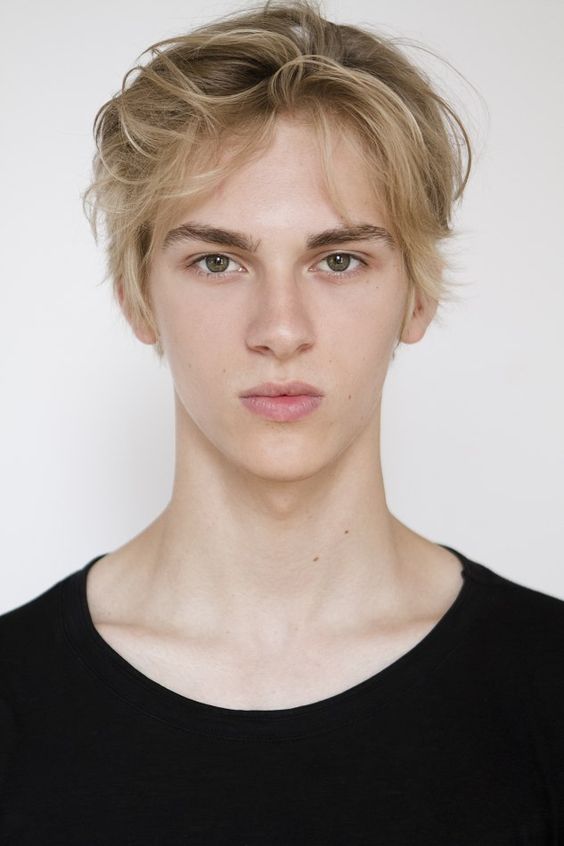 curtain hairstyle for men
