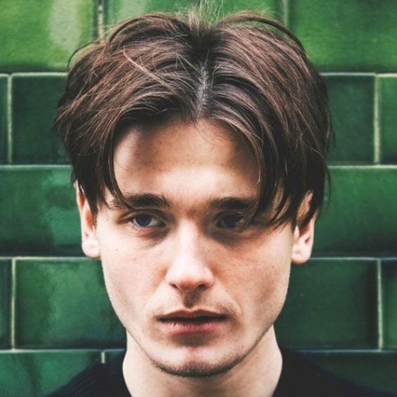 curtain hairstyle for men