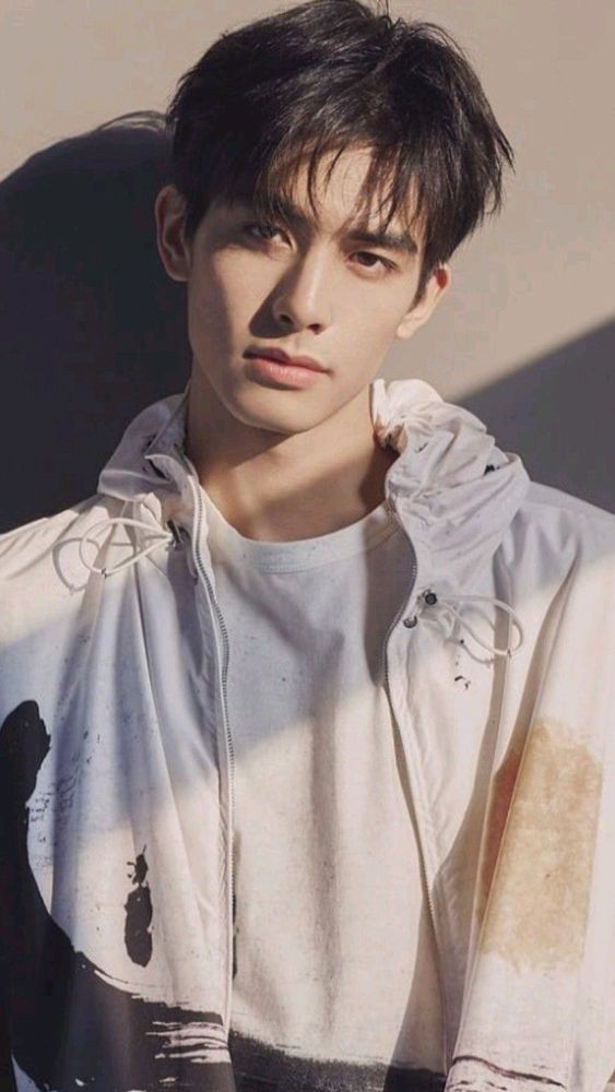 curtain hairstyle for men