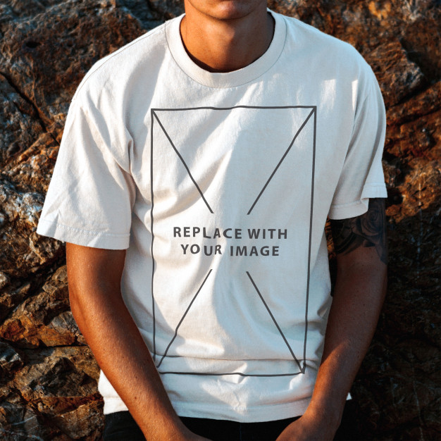 mockup-model-men-tshirt
