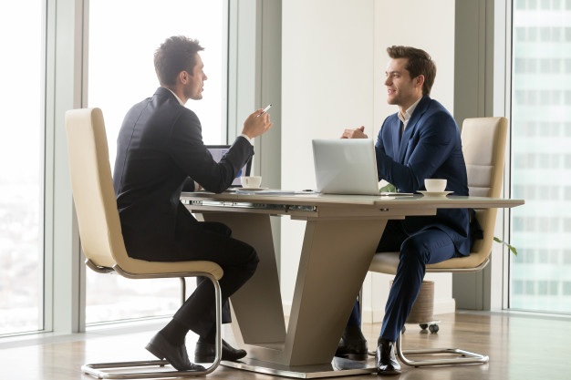 successful-entrepreneurs-analyzing-perspectives