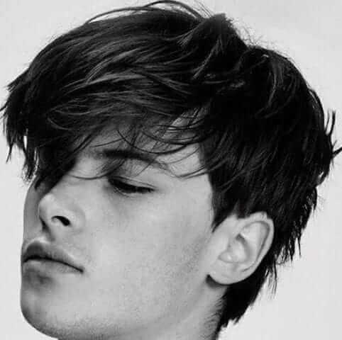 Shaggy-Men’s-Hairstyles-For-Oval-Faces