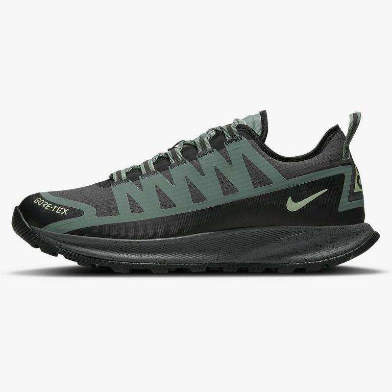 best sneakers fashion to wear during rainy season