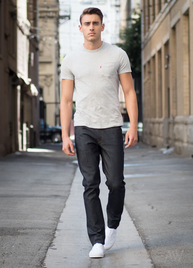 Men-Dark-Wash-Jeans-Look