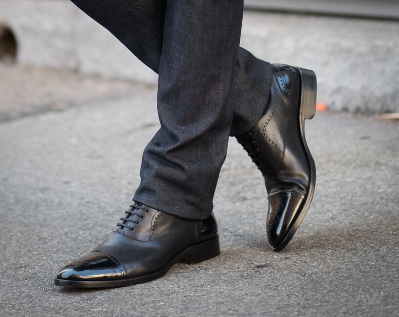 Dark-Wash-Jeans-with-Dress-Shoes