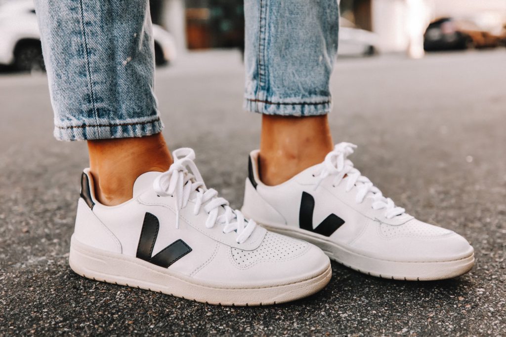VEJA V10