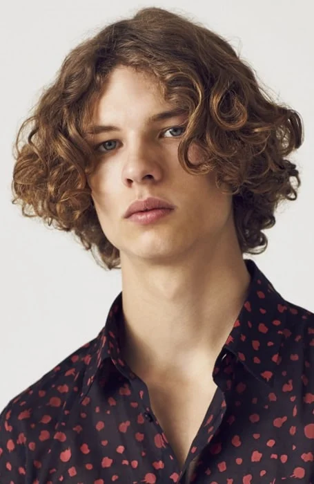 curtain hairstyle for men