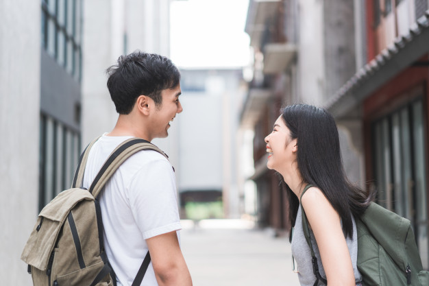tips for men to make a girl chase them