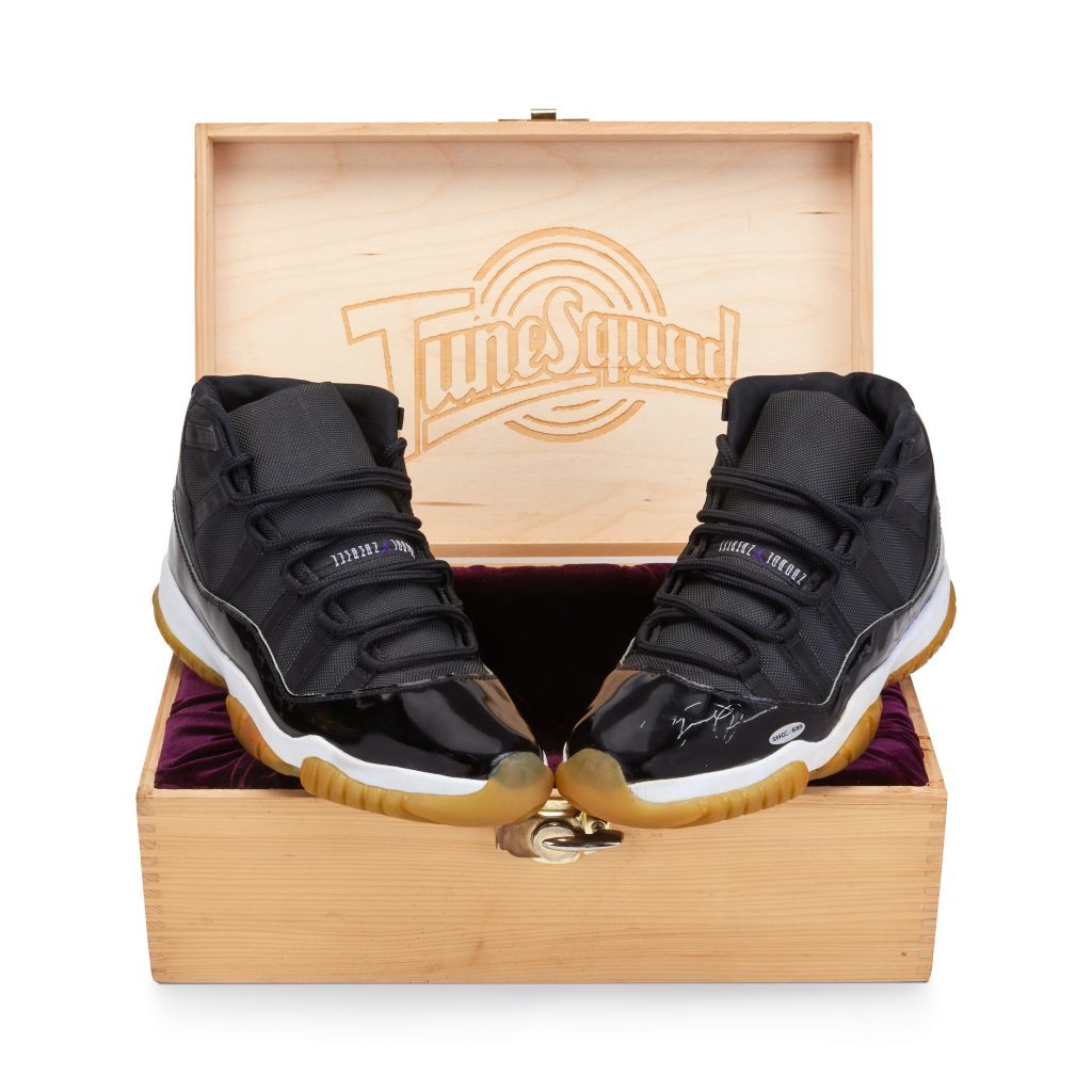 Michael-Jordan-Signed-‘Player-Sample’-Deadstock-Air-Jordan-11-‘Space-Jam’