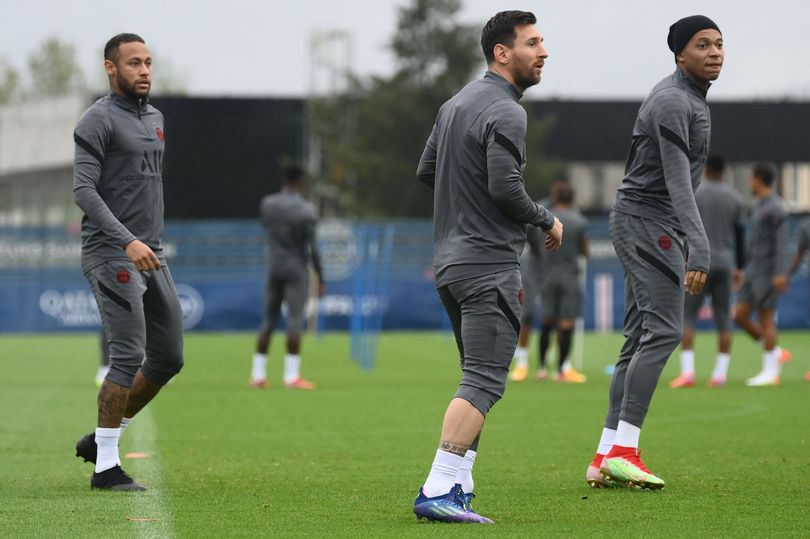 Neymar, Messi and Mbappe could all face Man City