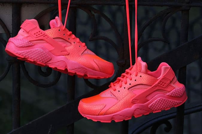 Nike Air Huaraches Hot Lava Pack