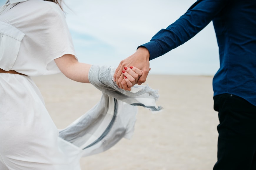 tips for men who have to deal with their insecure girlfriend