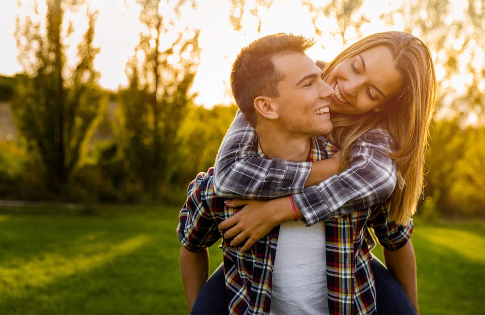 tips for men who have to deal with their insecure girlfriend
