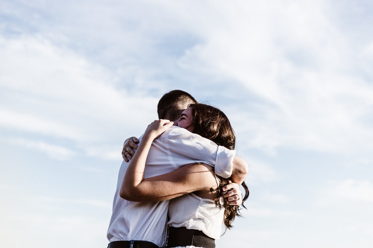 ကွီး ကောင်မလေး အပြုအမူ