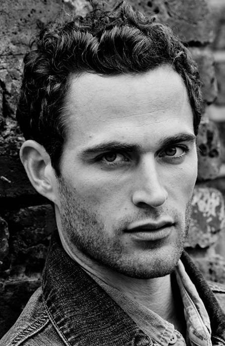 Popular Haircuts and Hairstyles for Men