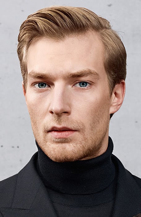Popular Haircuts and Hairstyles for Men