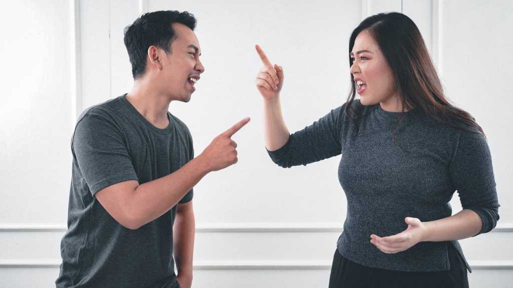 Couple Fight each other