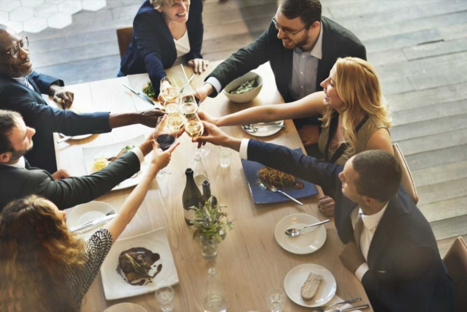 dinner etiquette for men