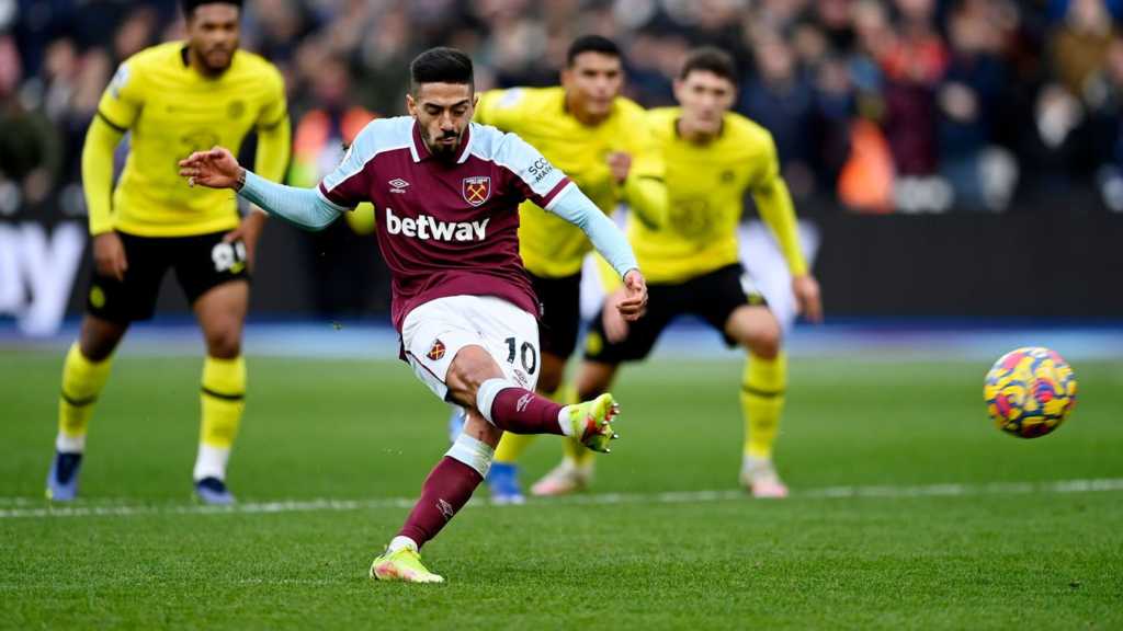 Lanzini scored from penalty