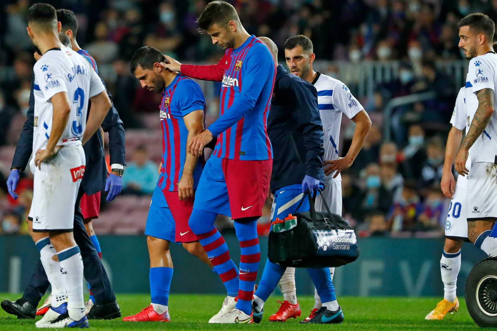 Sergio Aguero injured as managerless Barcelona are held at home by Alaves