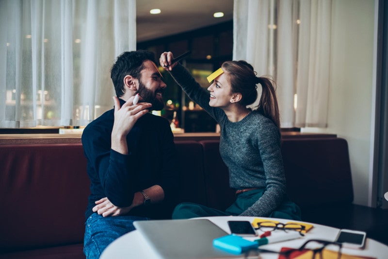  Happy Couple