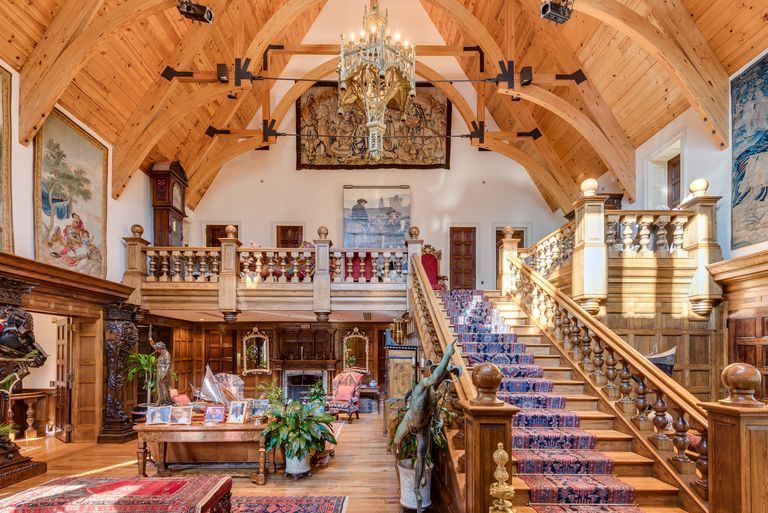 Most Gorgeous and Luxurious Celebrity Mansions