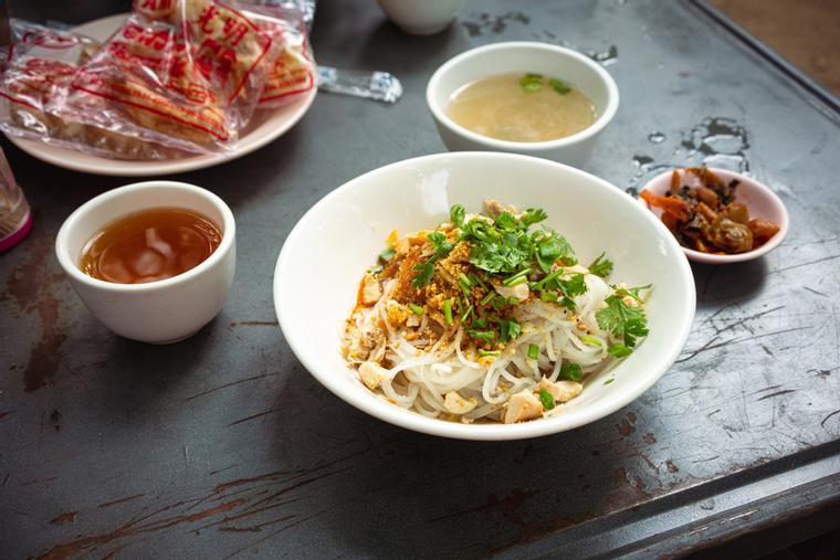 Shan Noodles 