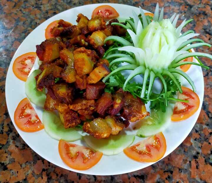 Kyaw_porklayer_fried