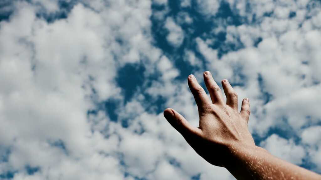 Hand