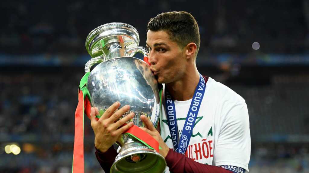 cristiano-ronaldo-portugal-euro-2016