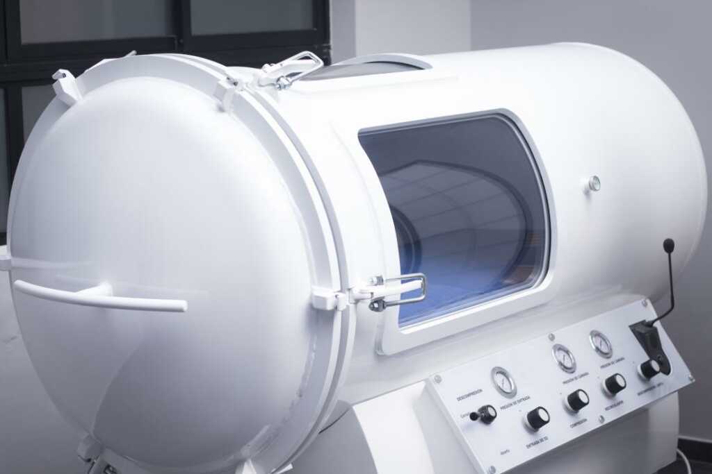 Cristiano Ronaldo invests in '£15,000' hyperbaric oxygen therapy machine for his Cheshire pile in a bid to maintain his outstanding fitness
