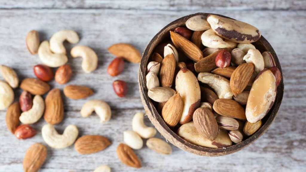 almonds 