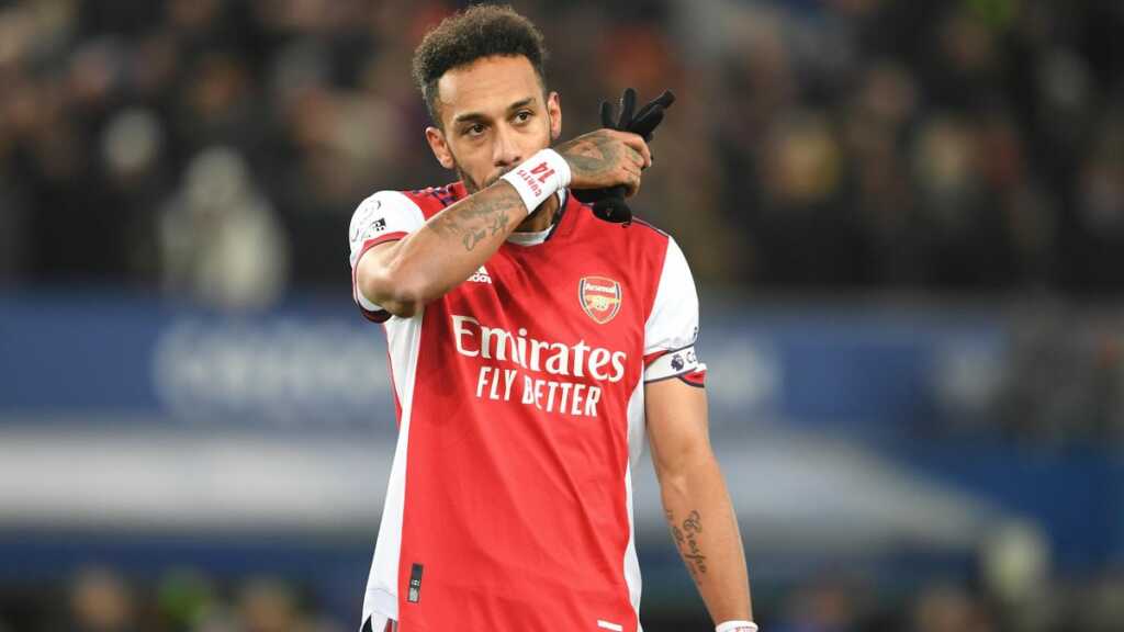 Pierre-Emerick Aubameyang ALREADY training with Barcelona after leaving Arsenal