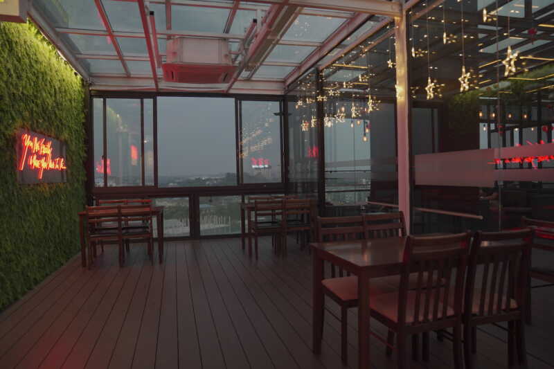 theglass_indoor
