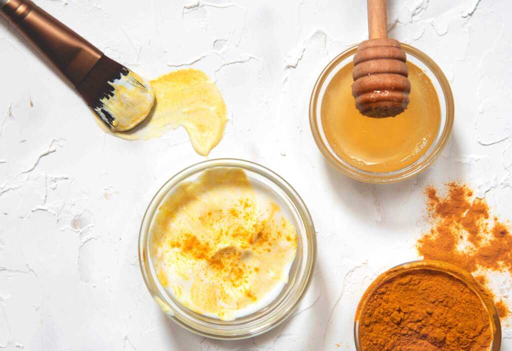 DIY Turmeric Face Mask 