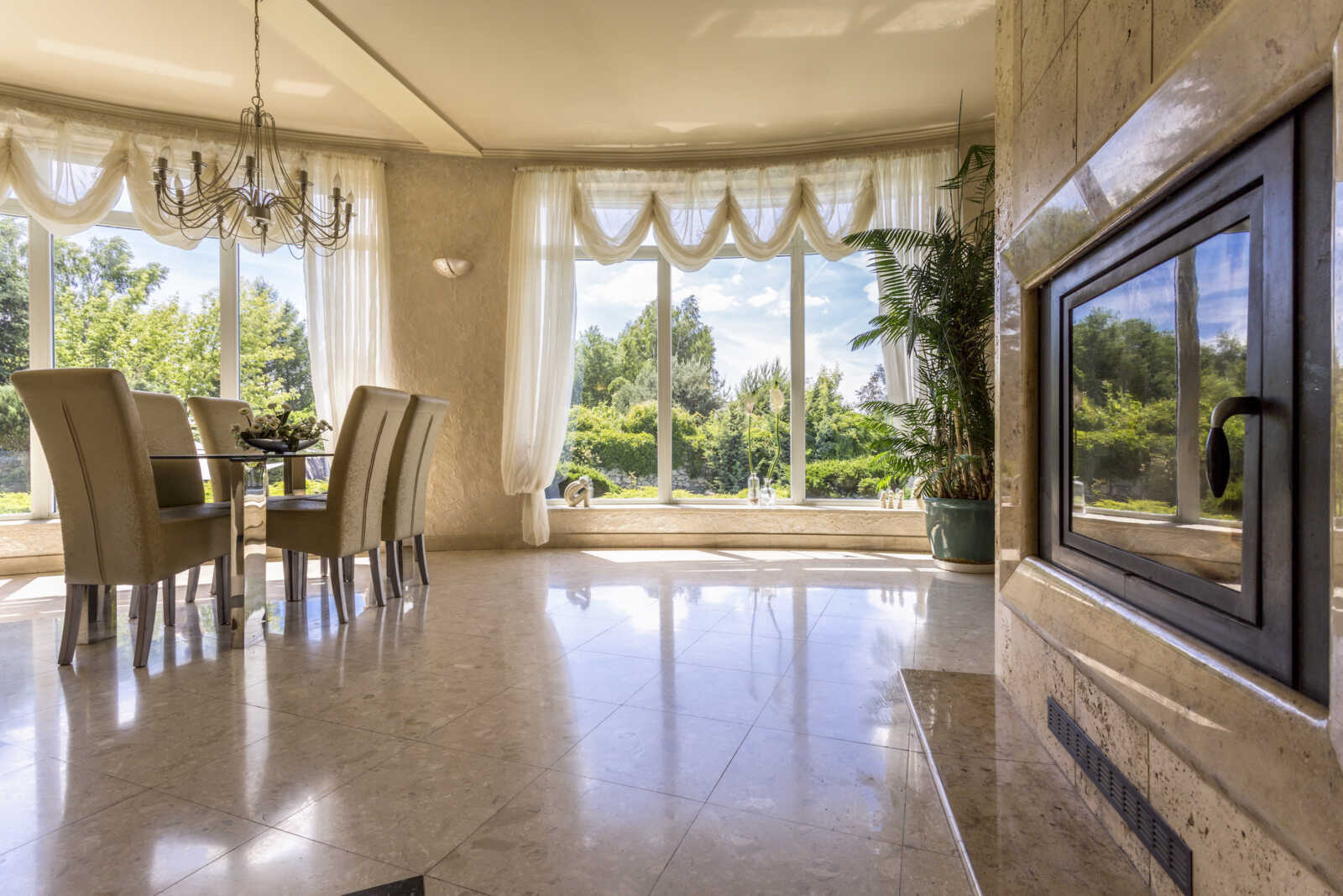 WAYS TO MAKE YOUR HOME LOOK MORE EXPENSIVE