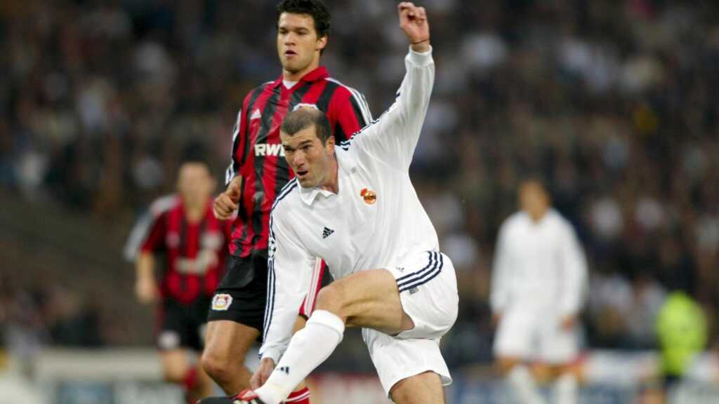 Zidane scored Volley goal against Leverkusen