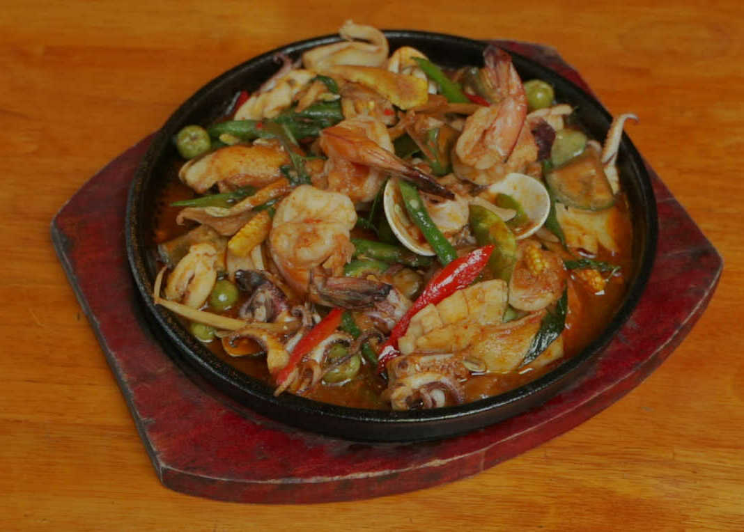 ကနုတ်_BBQ_Food_Resort_Kanote_Seafoodhotplate