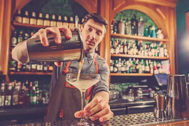 making cocktail