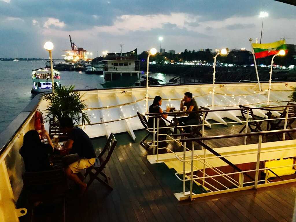 ရန်ကုန် Bar