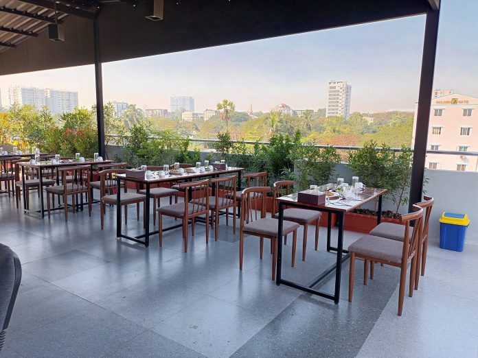 360 Degree Bar Yangon