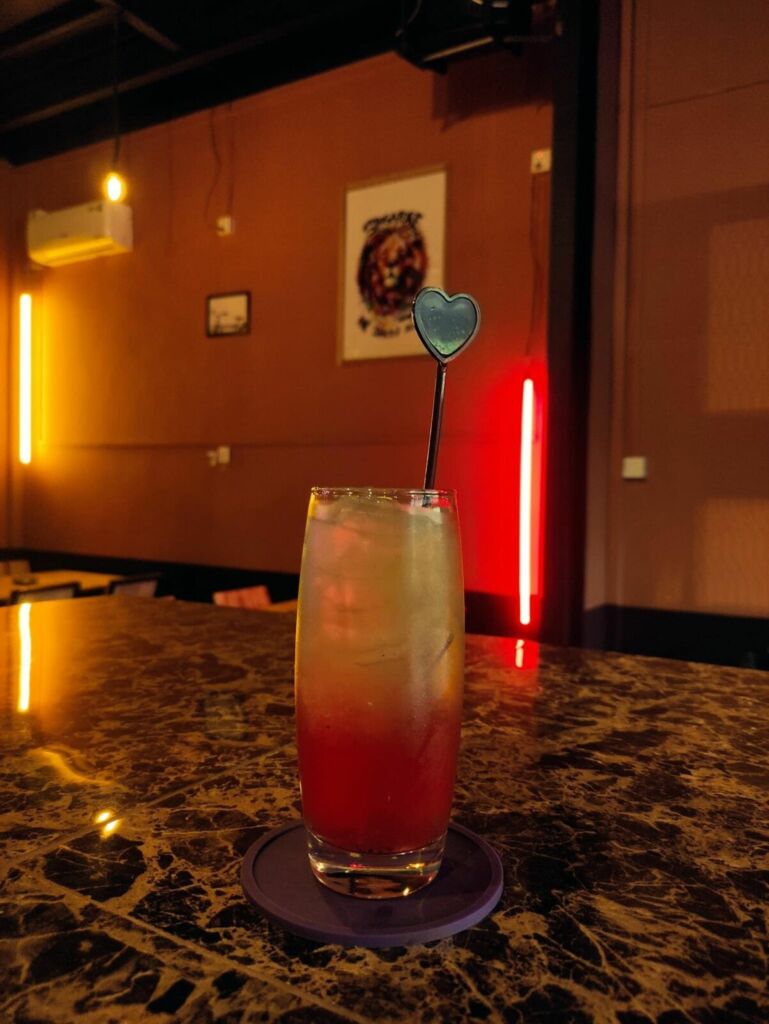 bar in hlaing tounwship