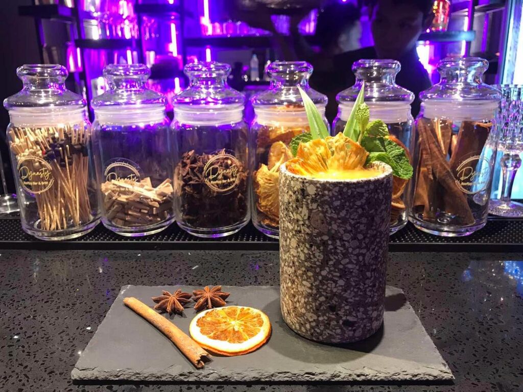 bar in hlaing tounwship