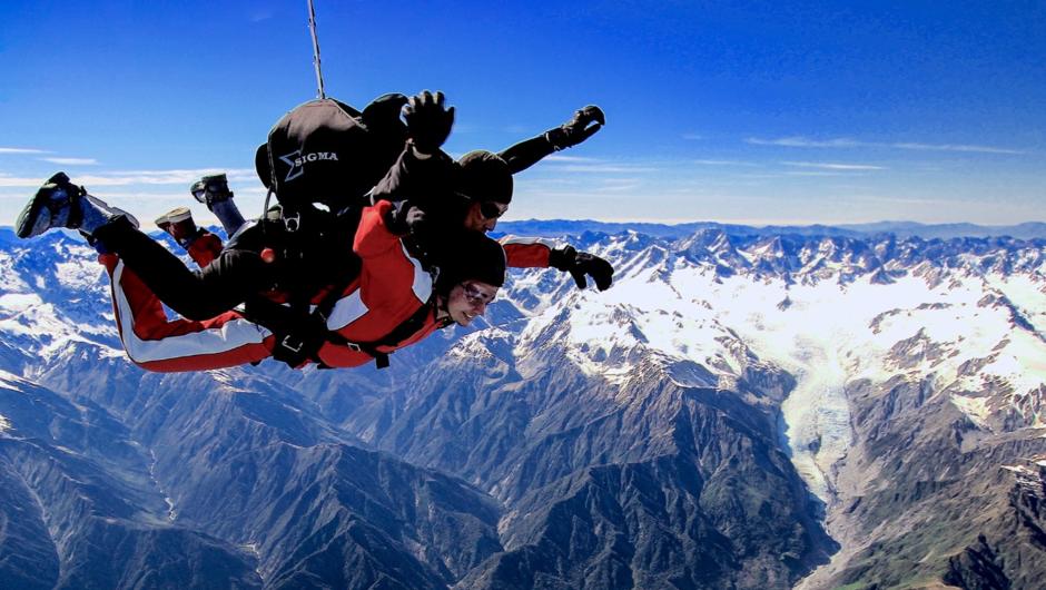 Skydiving ကွီးတို့