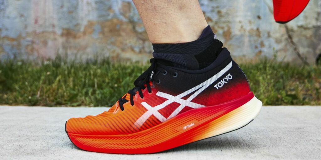 sports shoes