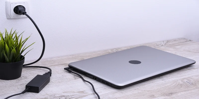 Laptop ထိန်းသိမ်း