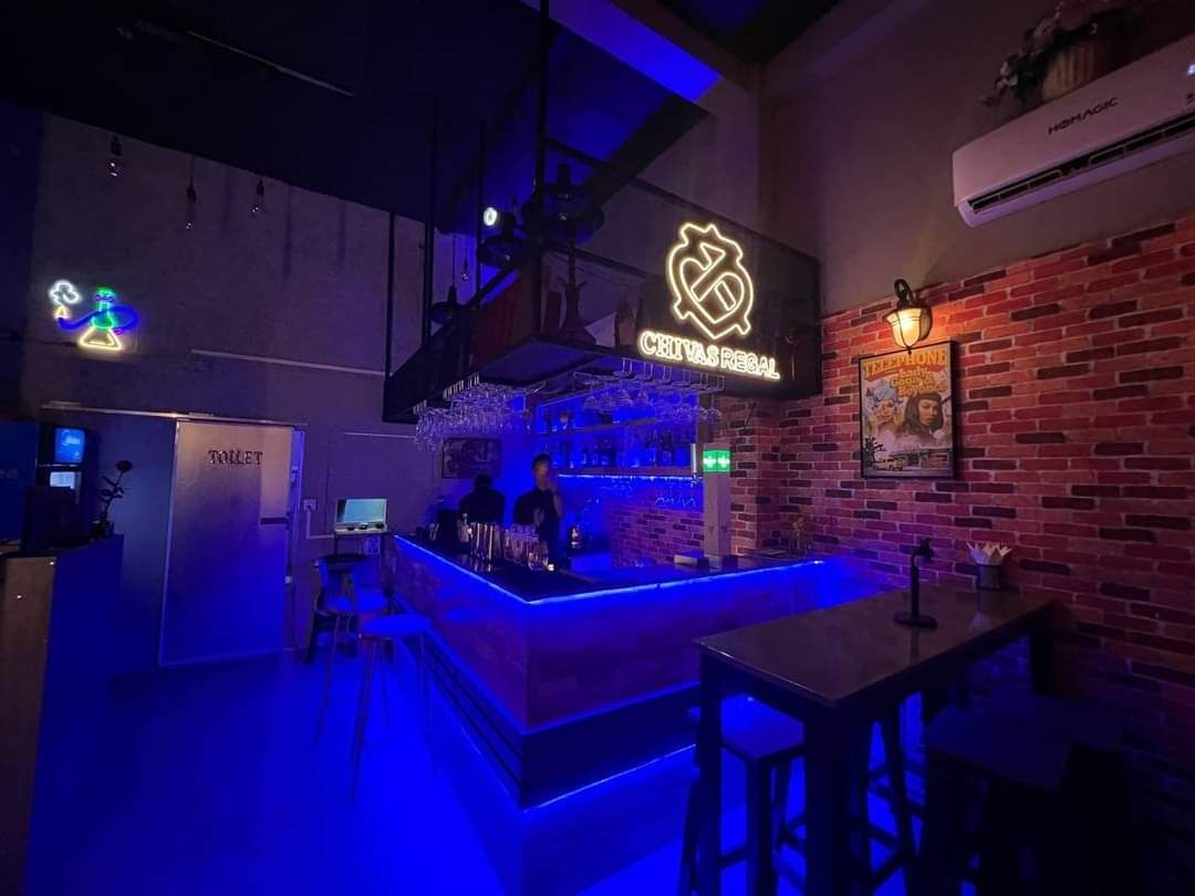 bar
