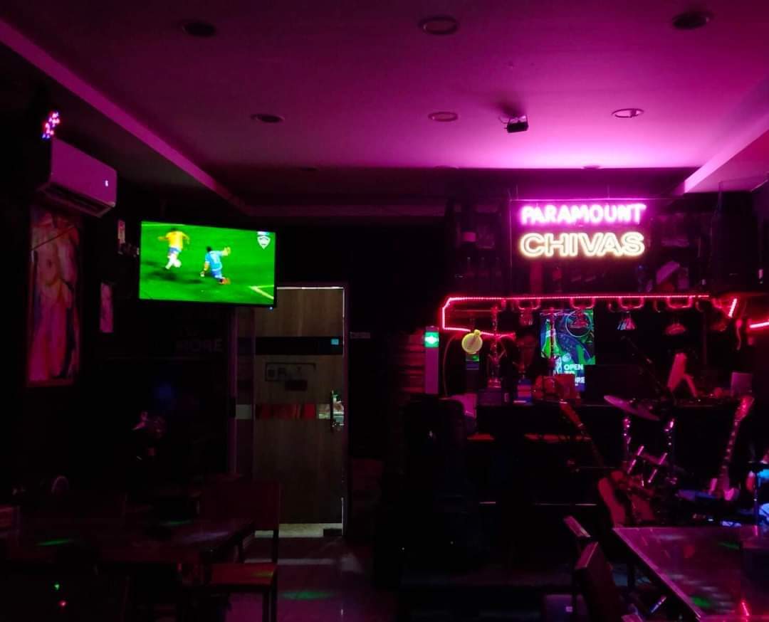 bar