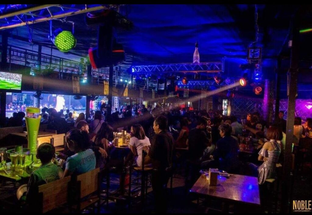 ရွှေမန်းမြေက ဘား